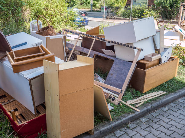 Best Yard Cleanup Services  in Minorca, LA